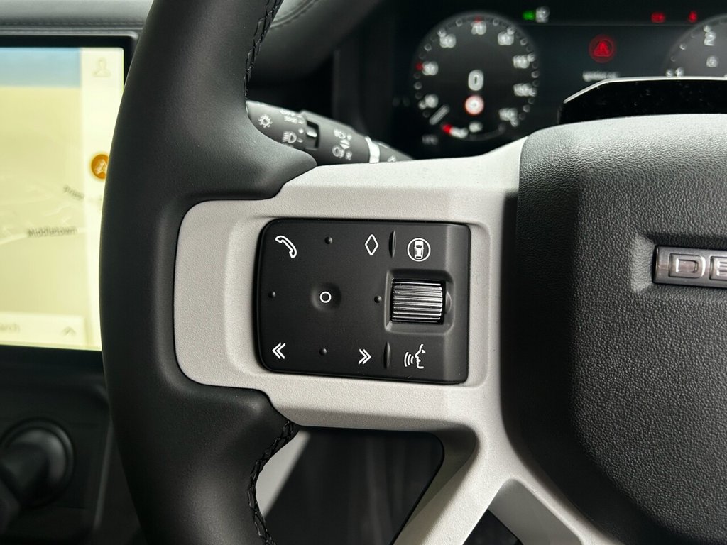 Used Land Rover Defender 90 2025 for sale - 77001016: Photo 26