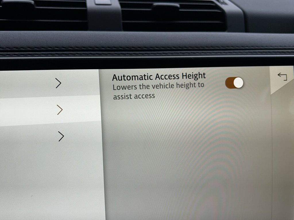 Used Land Rover Defender 90 2025 for sale - 77001016: Photo 41