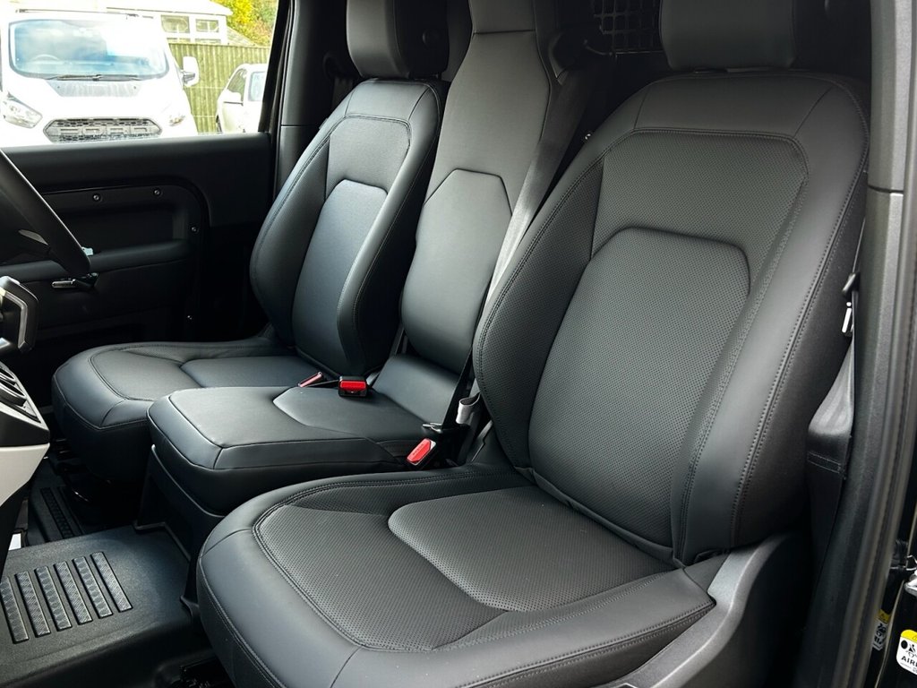 Used Land Rover Defender 2025 for sale - 77356606: Photo 36