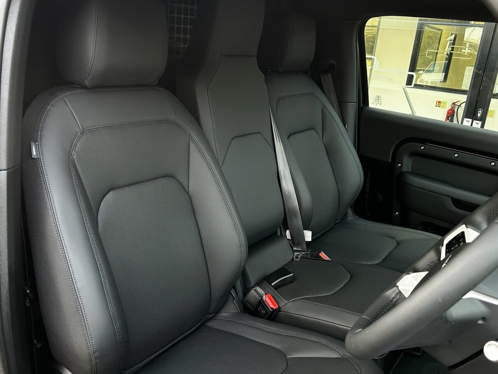 Used Land Rover Defender 2025 for sale - 77356606: Photo 39