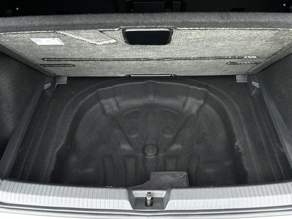 Used Volkswagen Golf 2021 for sale - 77000998: Photo 33