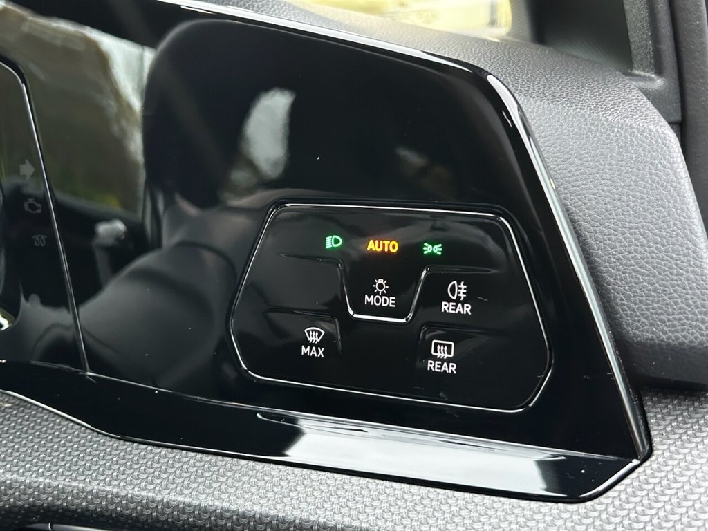 Used Volkswagen Golf 2021 for sale - 77000998: Photo 47