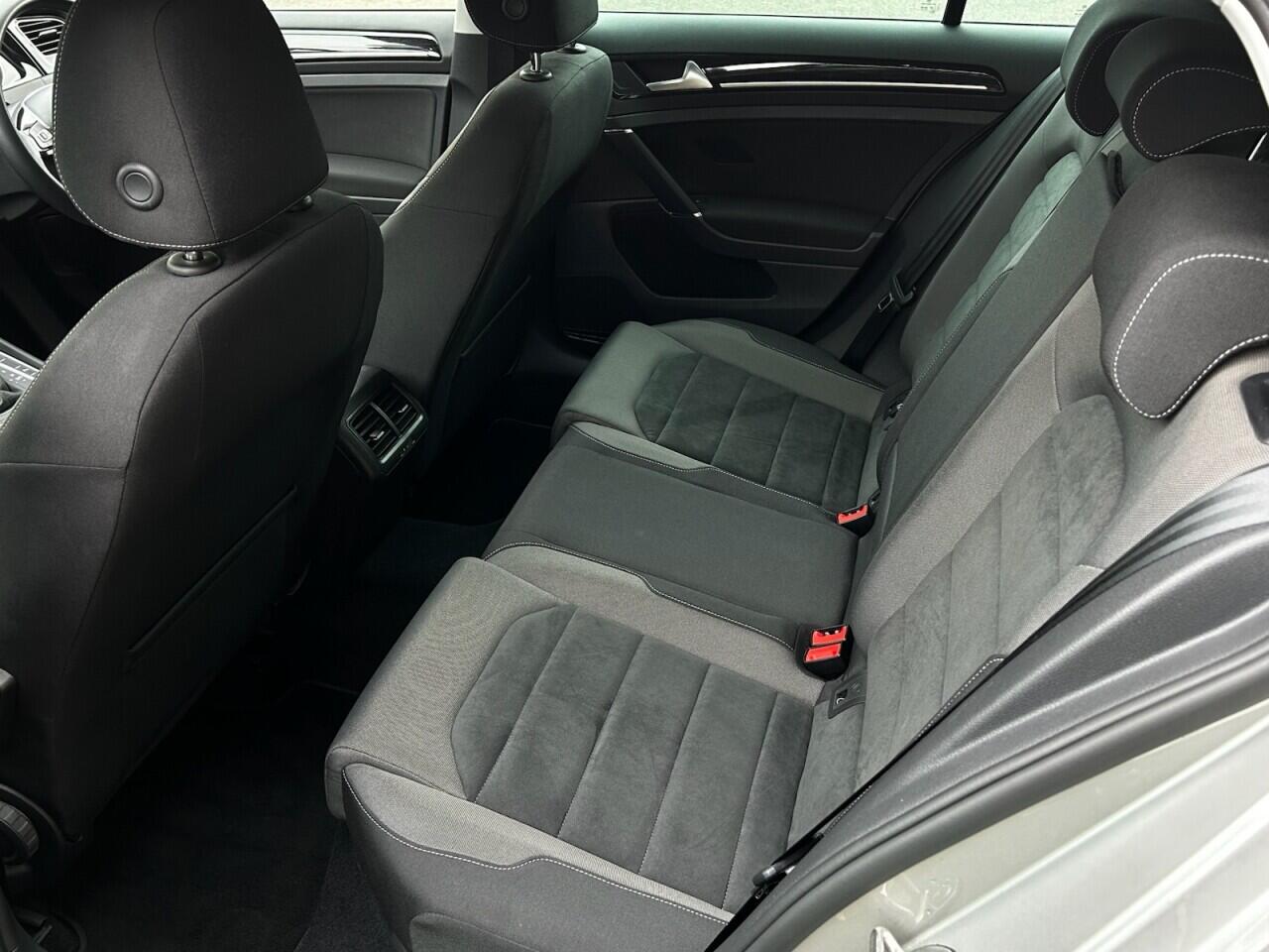 Used Volkswagen Golf 2020 for sale - 76550497: Photo 25