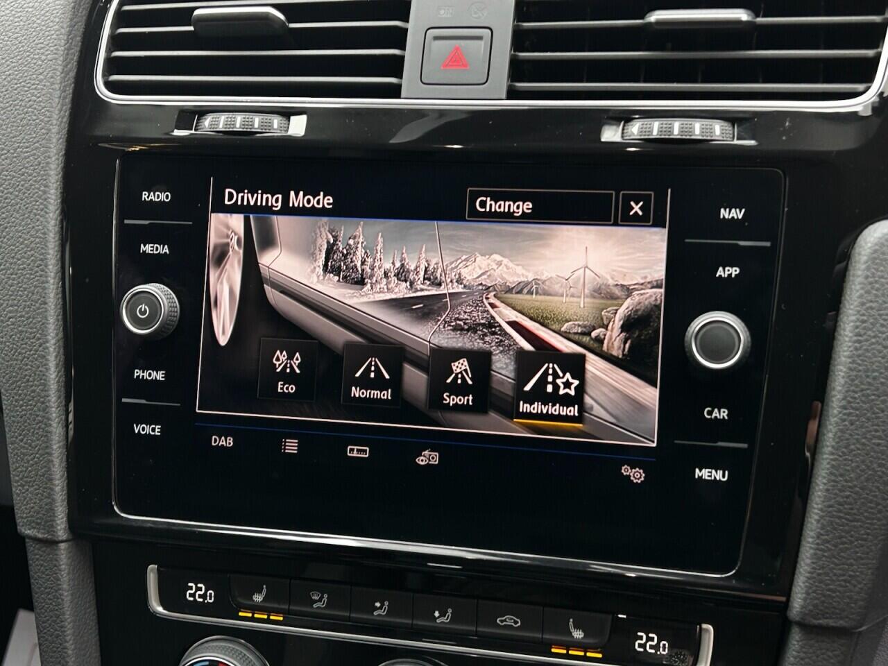 Used Volkswagen Golf 2020 for sale - 76550497: Photo 30