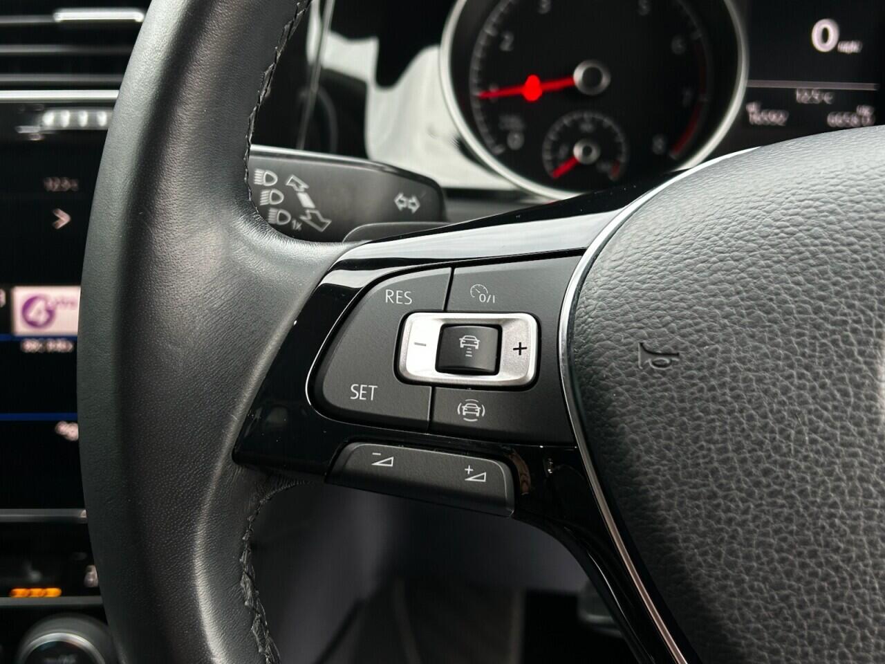 Used Volkswagen Golf 2020 for sale - 76550497: Photo 36