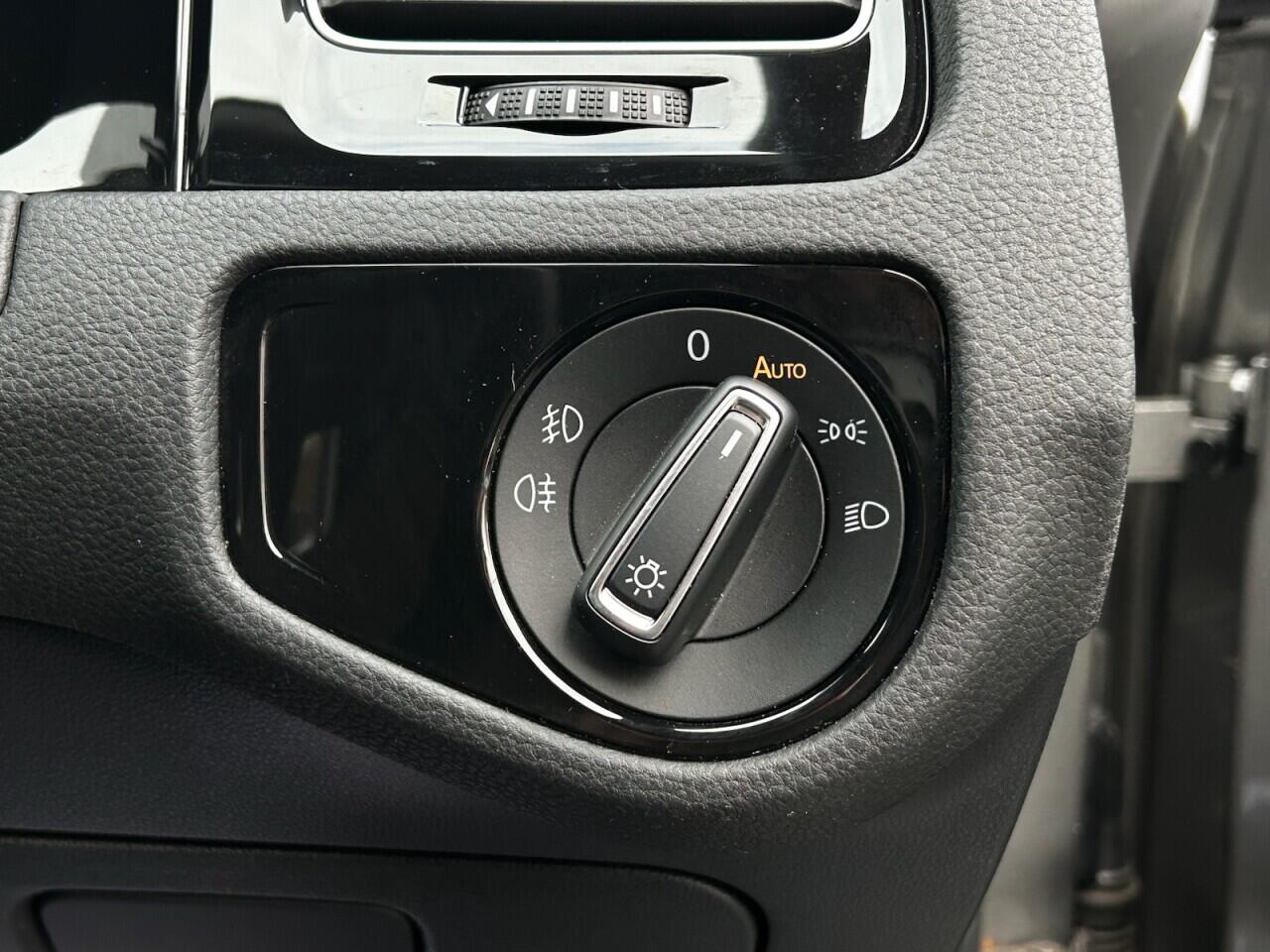 Used Volkswagen Golf 2020 for sale - 76550497: Photo 39