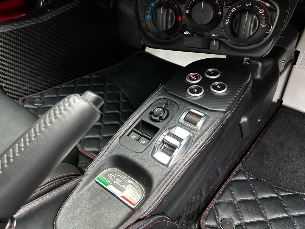 Used Alfa Romeo 4C 2017 for sale - 77000994: Photo 30