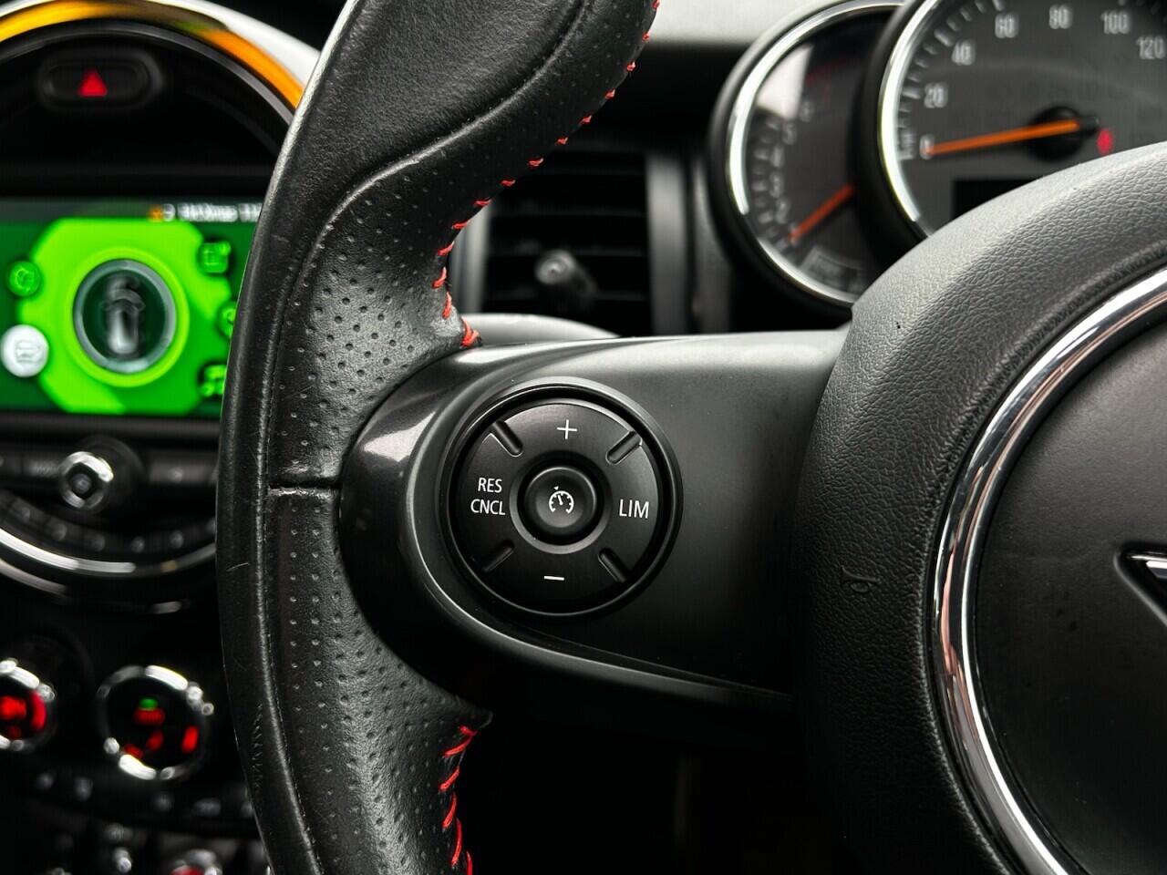 Used MINI Hatch 2019 for sale - 76336930: Photo 31