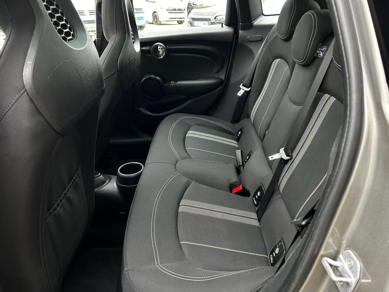 Used MINI Hatch 2019 for sale - 76336930: Photo 32