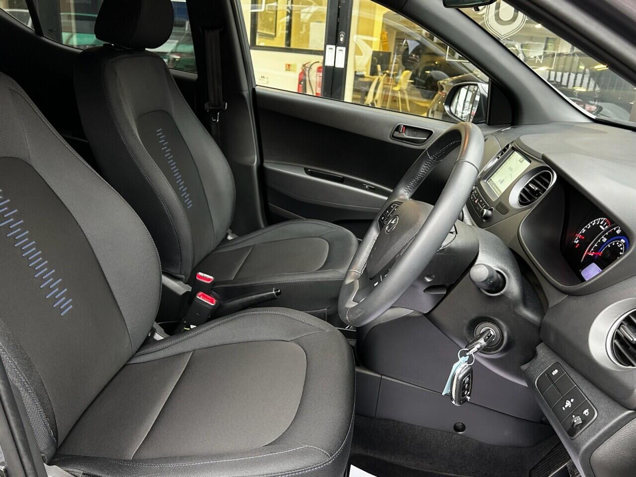 Used Hyundai i10 2018 for sale - 76336367: Photo 23