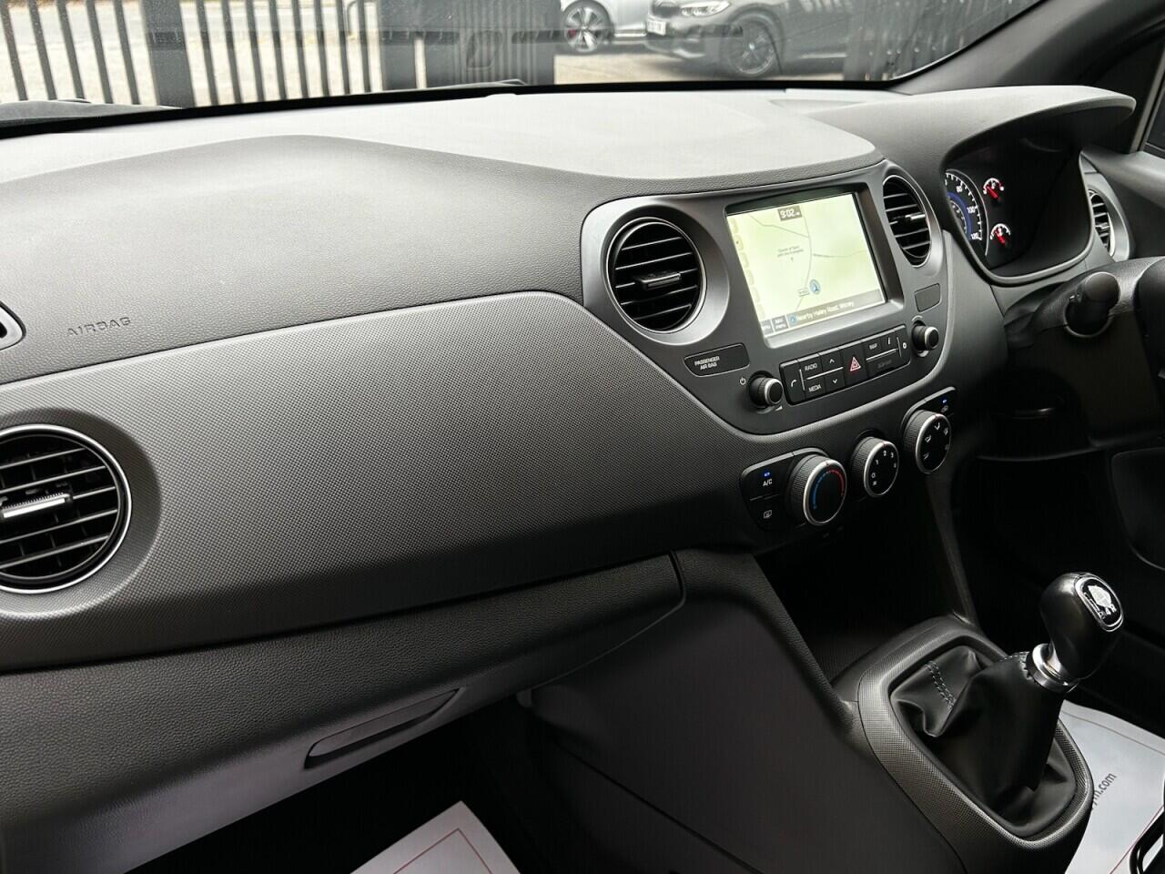 Used Hyundai i10 2018 for sale - 76336367: Photo 30
