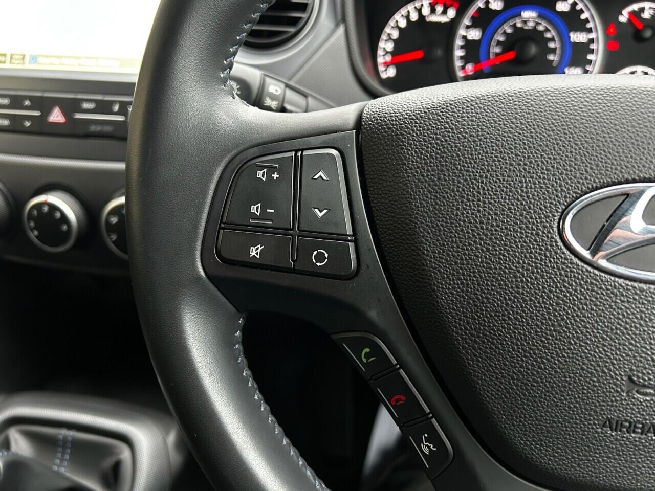 Used Hyundai i10 2018 for sale - 76336367: Photo 31
