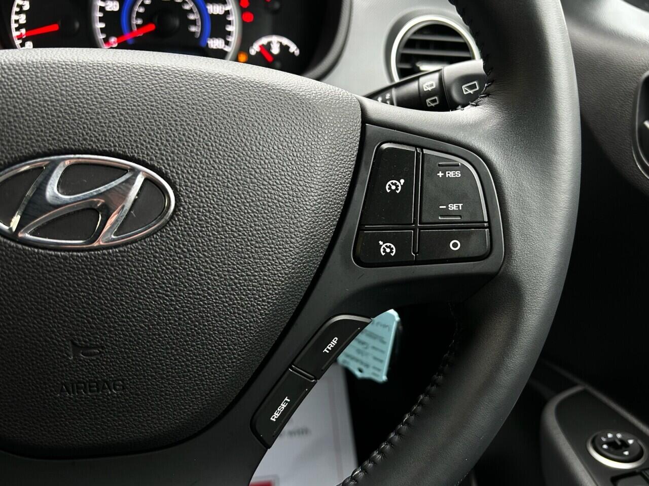 Used Hyundai i10 2018 for sale - 76336367: Photo 33