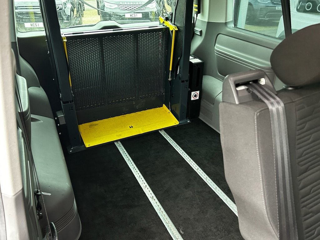 Used Volkswagen Transporter Shuttle 2020 for sale - 77680800: Photo 34