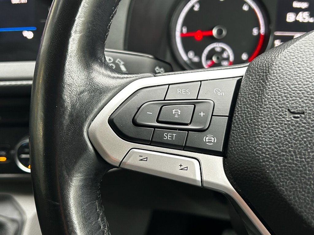 Used Volkswagen Transporter Shuttle 2020 for sale - 77680800: Photo 46