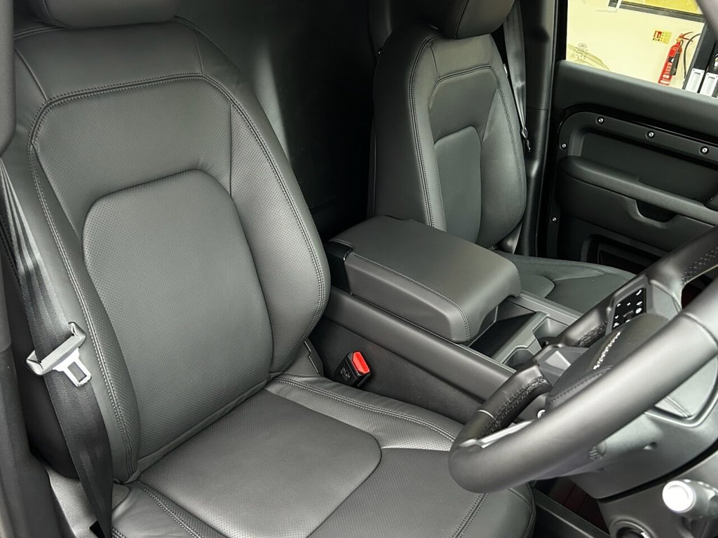 Used Land Rover Defender 2025 for sale - 77007642: Photo 21