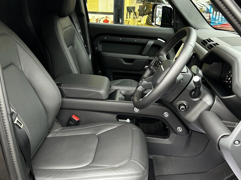 Used Land Rover Defender 2025 for sale - 77007642: Photo 25