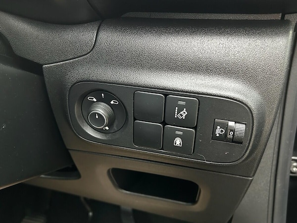 Used Citroen C3 2019 for sale - 76094562: Photo 43