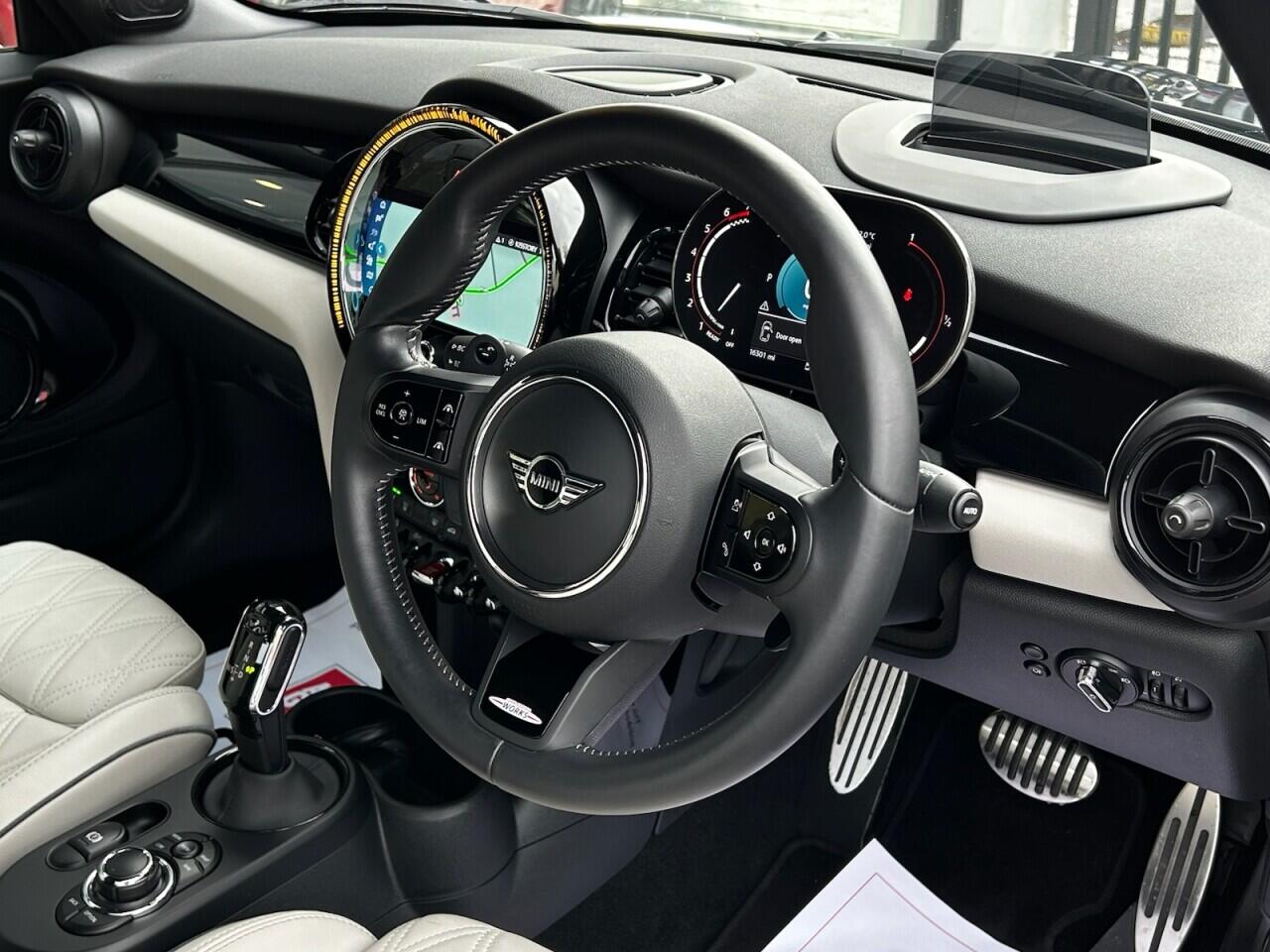 Used MINI Convertible 2023 for sale - 76549527: Photo 24