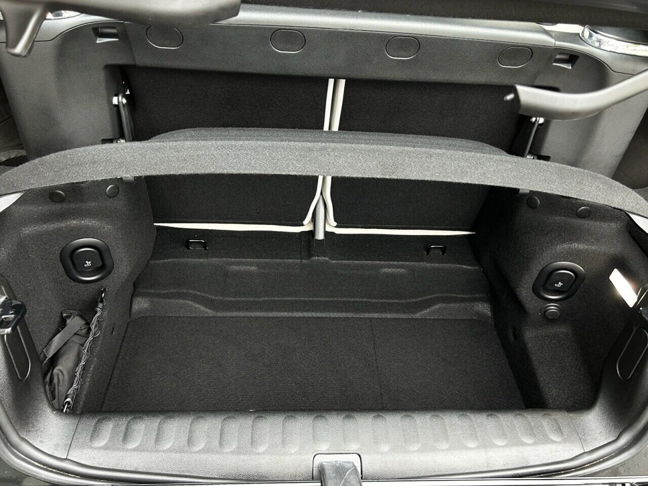 Used MINI Convertible 2023 for sale - 76549527: Photo 35