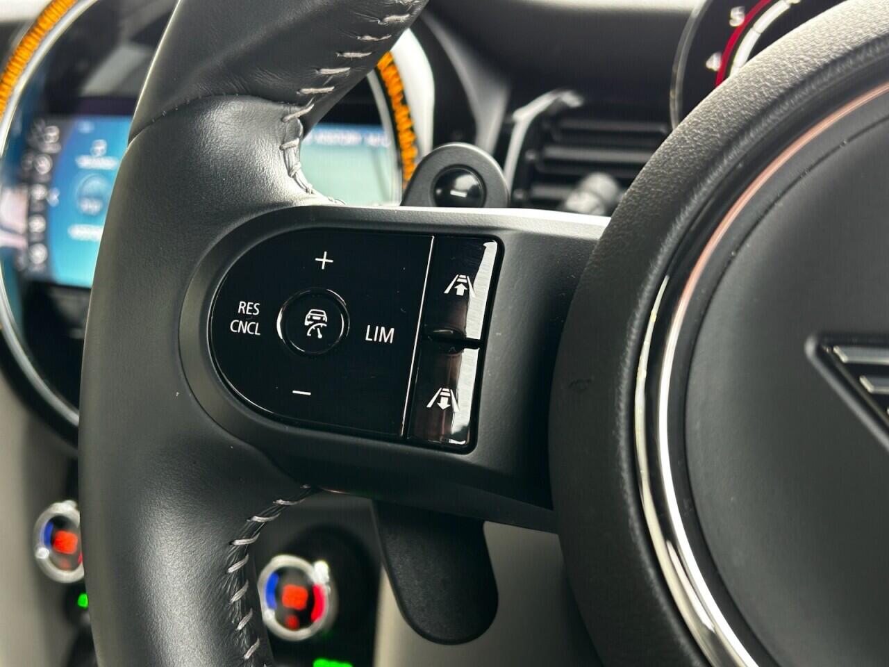 Used MINI Convertible 2023 for sale - 76549527: Photo 37