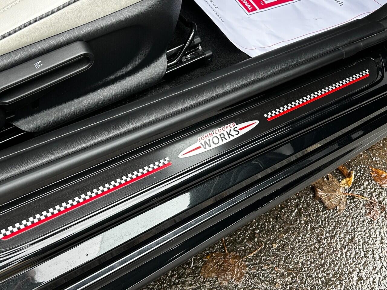 Used MINI Convertible 2023 for sale - 76549527: Photo 40