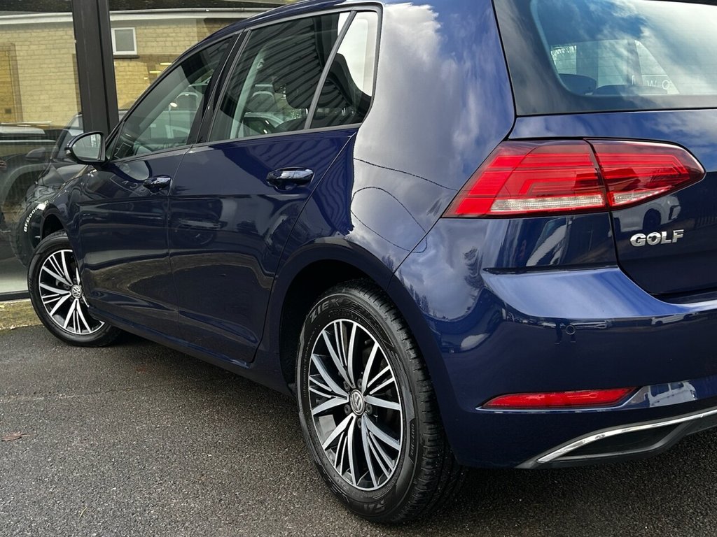 Used Volkswagen Golf 2017 for sale - 77520692: Photo 15