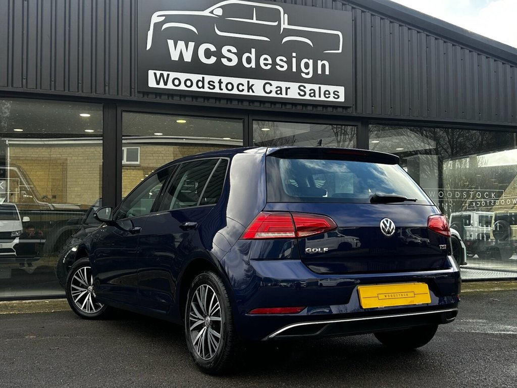 Used Volkswagen Golf 2017 for sale - 77520692: Photo 2