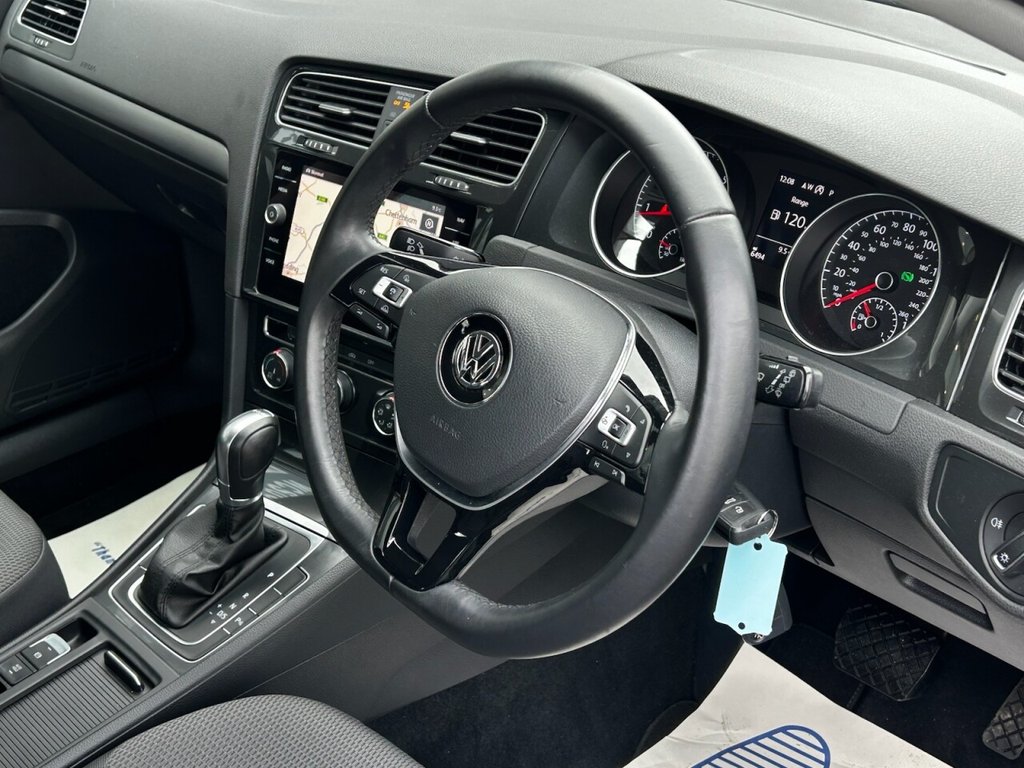 Used Volkswagen Golf 2017 for sale - 77520692: Photo 22