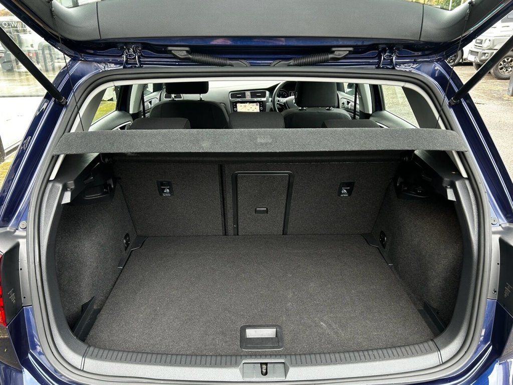 Used Volkswagen Golf 2017 for sale - 77520692: Photo 30