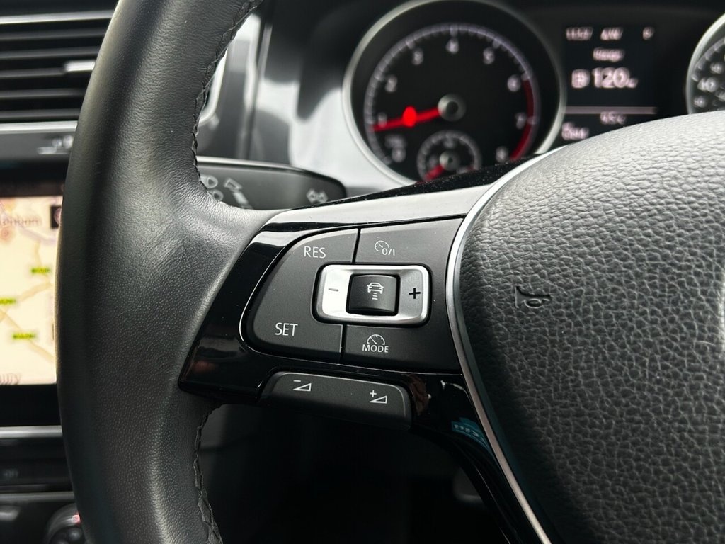 Used Volkswagen Golf 2017 for sale - 77520692: Photo 39