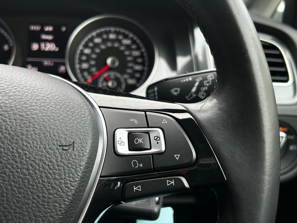 Used Volkswagen Golf 2017 for sale - 77520692: Photo 41