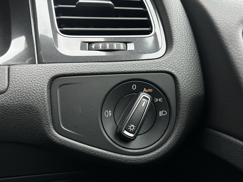 Used Volkswagen Golf 2017 for sale - 77520692: Photo 43