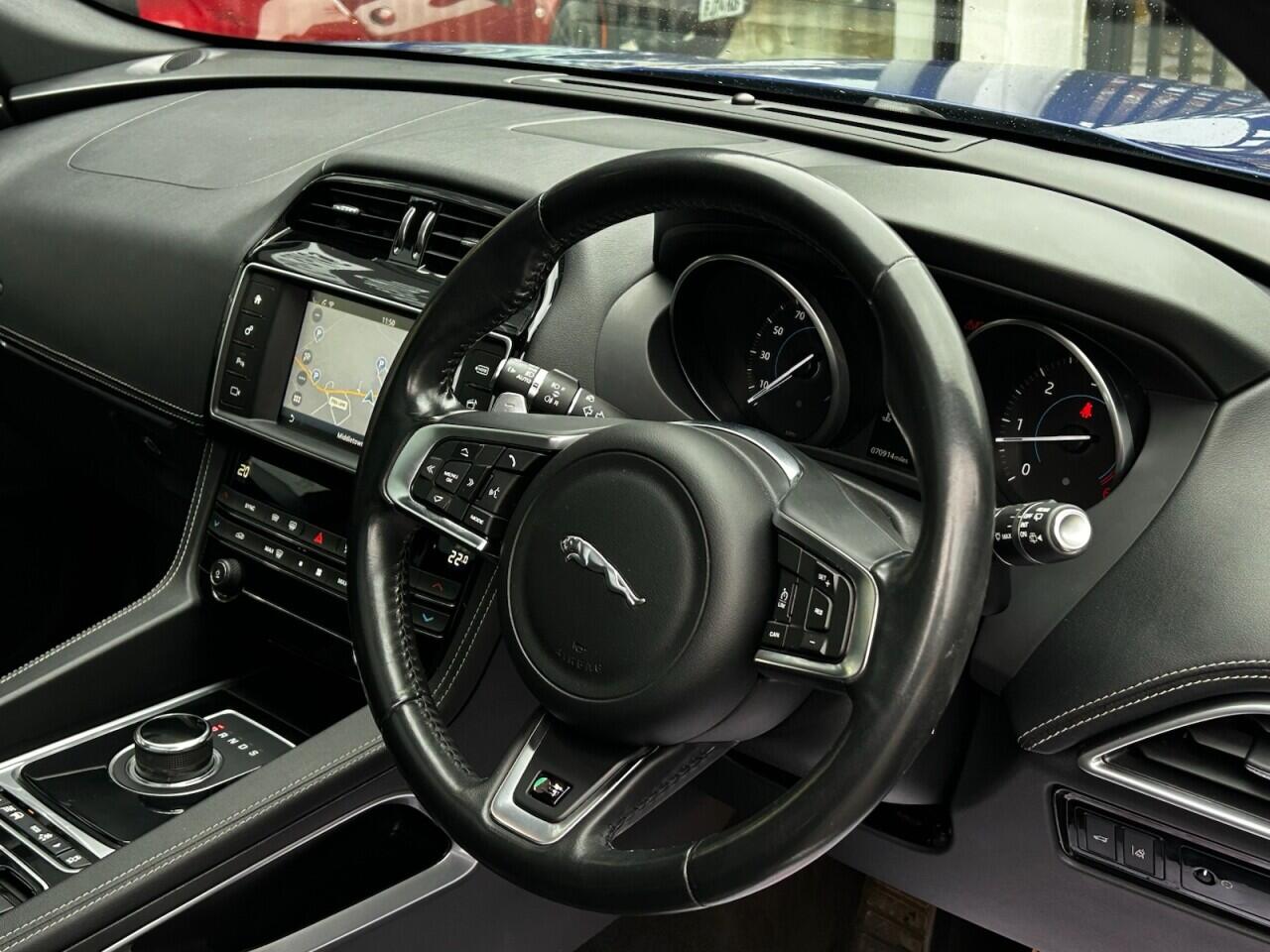 Used Jaguar F-Pace 2017 for sale - 76549210: Photo 25