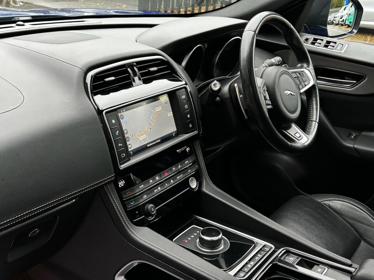 Used Jaguar F-Pace 2017 for sale - 76549210: Photo 27