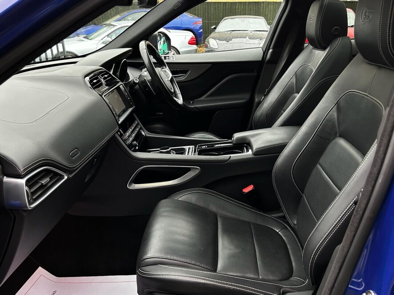 Used Jaguar F-Pace 2017 for sale - 76549210: Photo 31