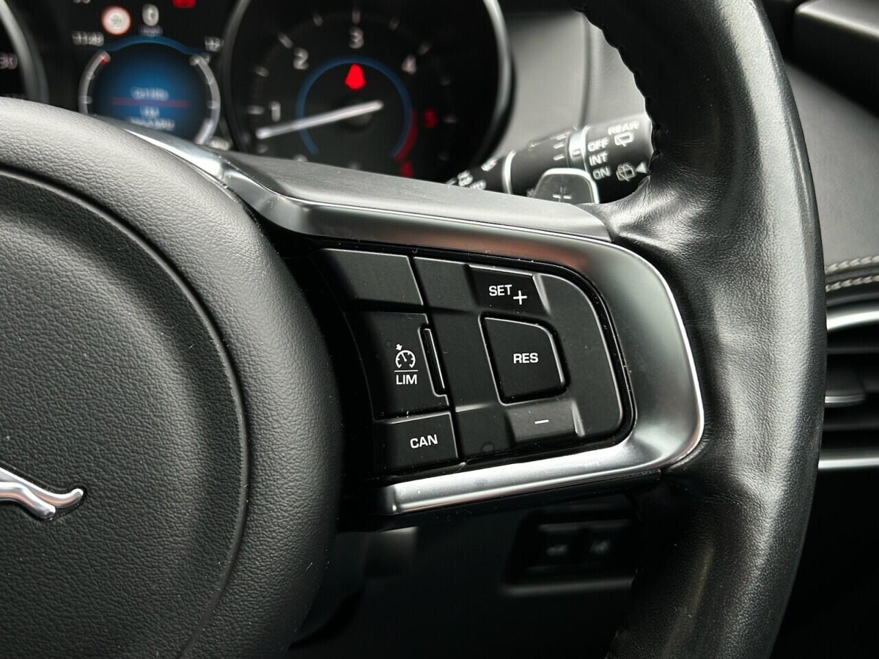 Used Jaguar F-Pace 2017 for sale - 76549210: Photo 43