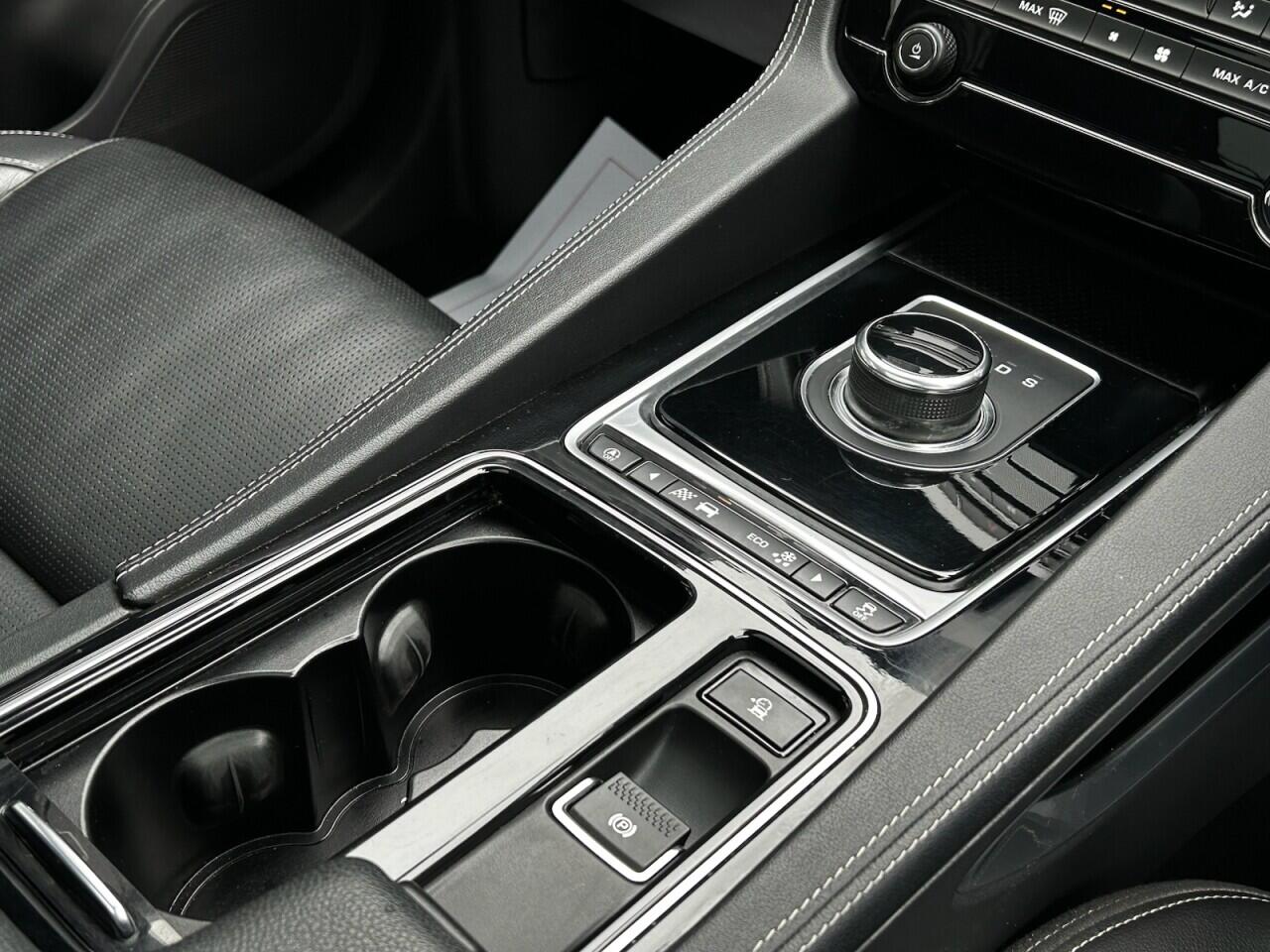 Used Jaguar F-Pace 2017 for sale - 76549210: Photo 52