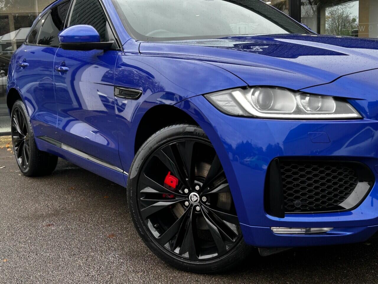 Used Jaguar F-Pace 2017 for sale - 76549210: Photo 9