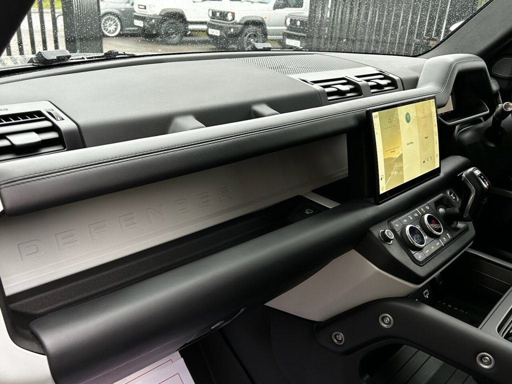 Used Land Rover Defender 2023 for sale - 77188548: Photo 27