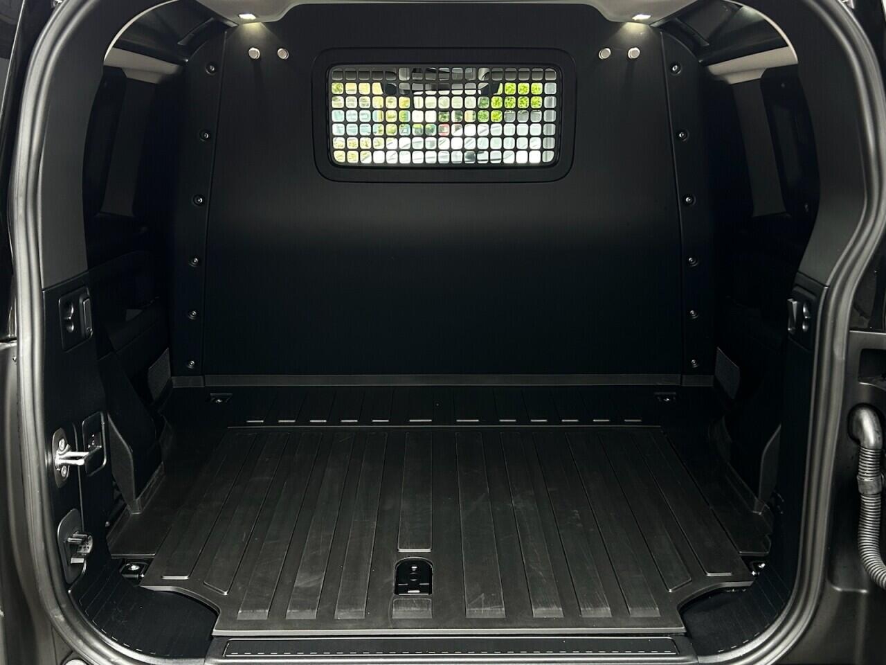 Used Land Rover Defender for sale - 76899319: Photo 28