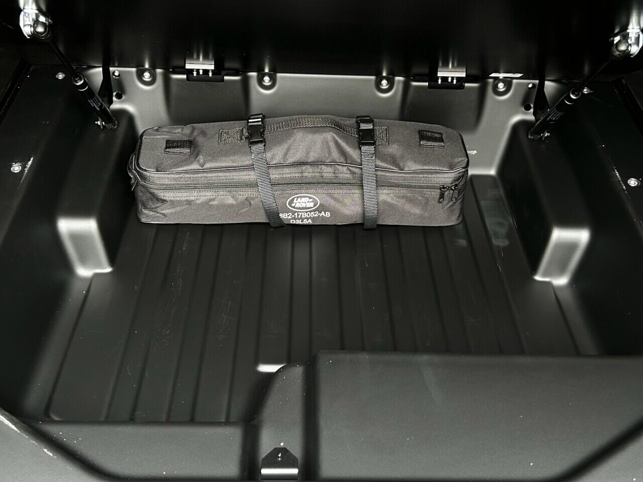 Used Land Rover Defender for sale - 76899319: Photo 29