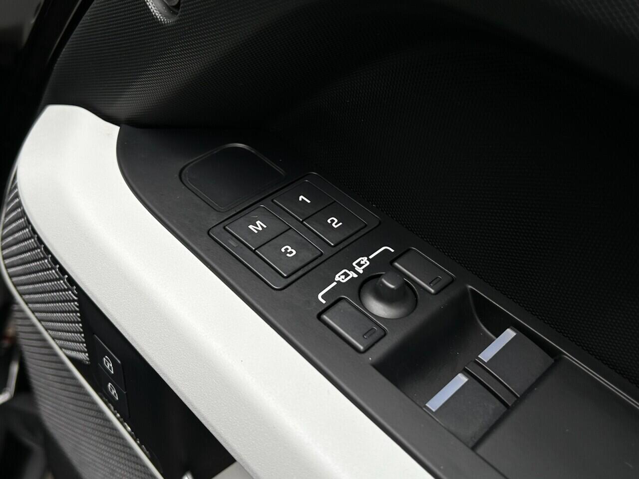 Used Land Rover Defender for sale - 76899319: Photo 38