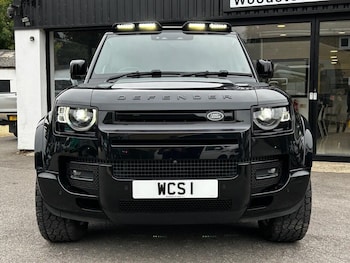 Used Land Rover Defender 2023 for sale - 76899319: Photo