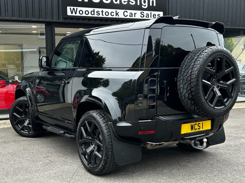 Used Land Rover Defender 2023 for sale - 77000985: Photo 2