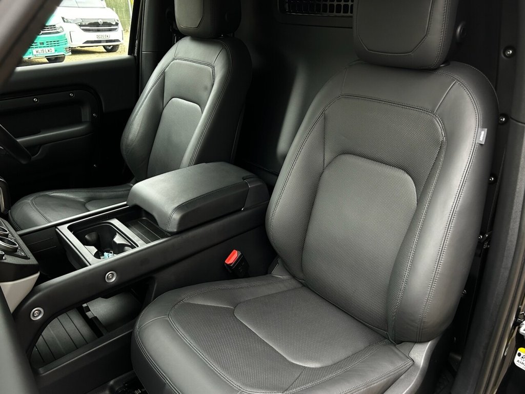 Used Land Rover Defender 2023 for sale - 77000985: Photo 25
