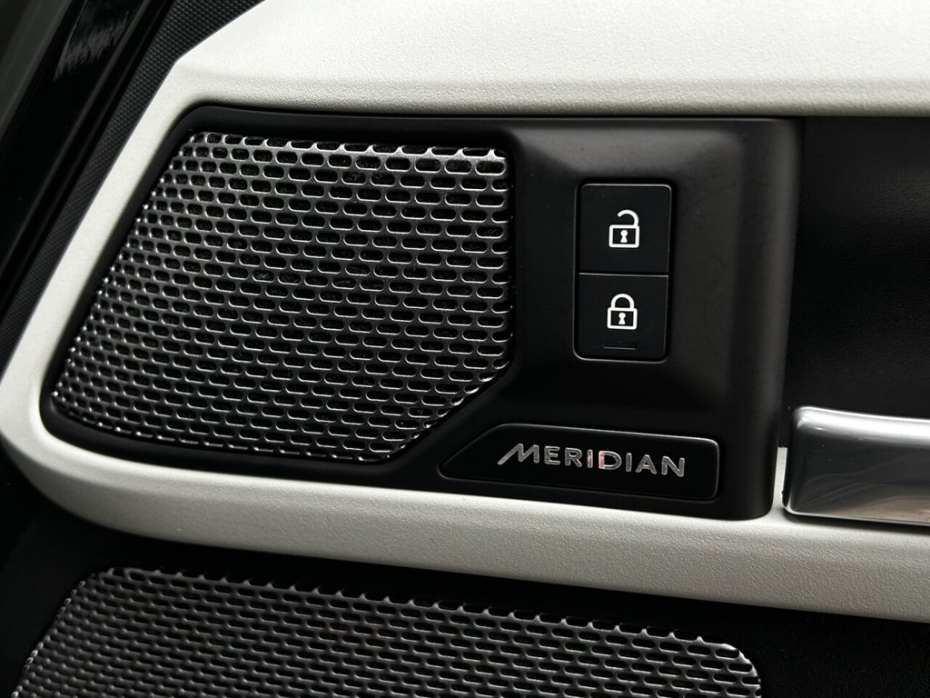Used Land Rover Defender 2023 for sale - 77000985: Photo 39