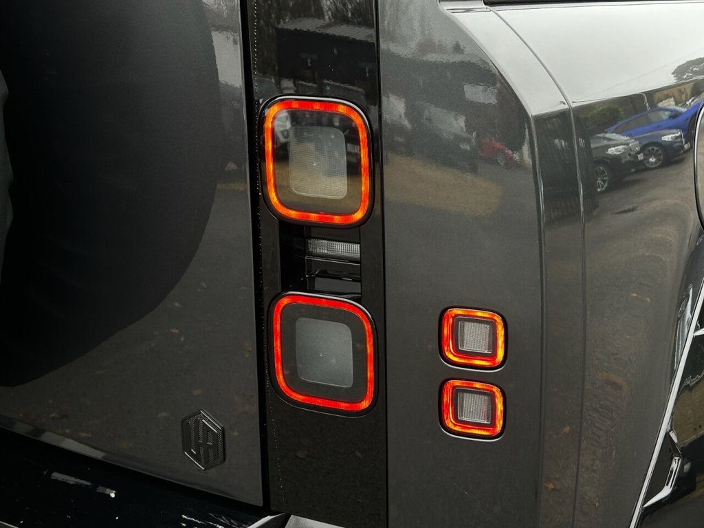 Used Land Rover Defender 110 2025 for sale - 77672700: Photo 24