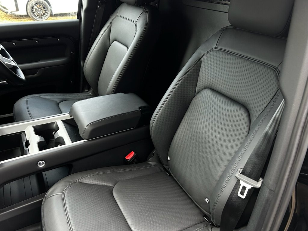 Used Land Rover Defender 110 2025 for sale - 77672700: Photo 46
