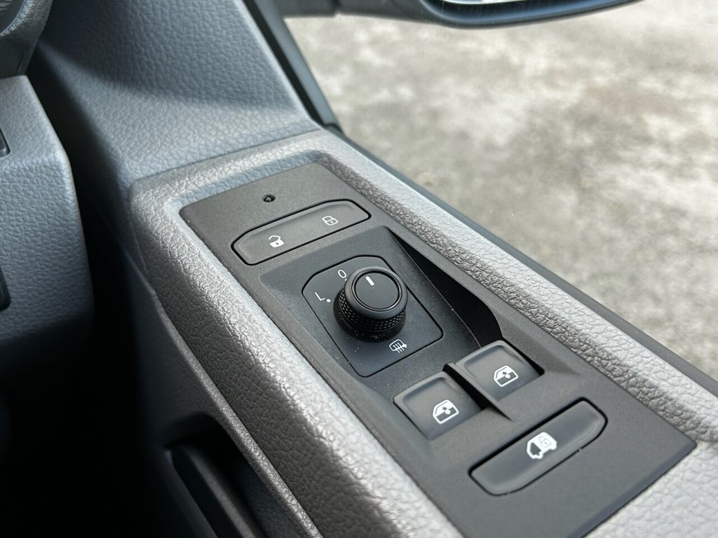 Used Volkswagen Transporter 2024 for sale - 77520683: Photo 47